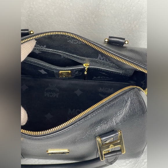 MCM  Boston/ doctor bag - Picture 9 of 13